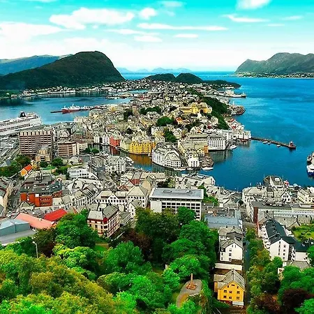 Cozy House With Sea View Close To Alesund * Ålesund